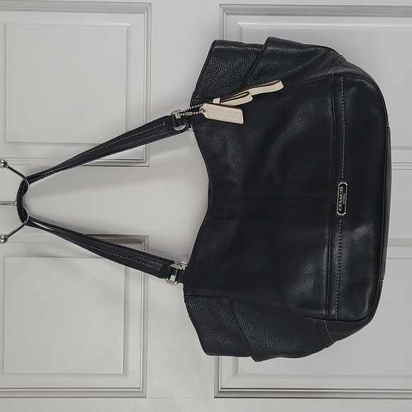 Coach "Park Carrie" black leather hobo handbag F23284.